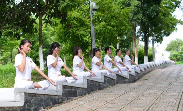 Hồng trần chính là đạo trường rộng lớn, tu hành đâu nhất thiết phải ở núi sâu? - ảnh 2