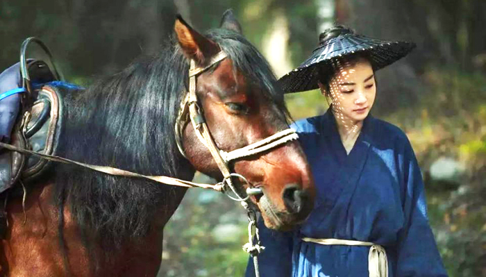 Đang sống trong hạnh phúc mà không biết, dục vọng của người ta thật là đáng sợ. (Ảnh: Adobe Stock)