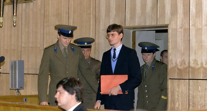  Chàng trai bay xuyên hệ thống phòng không Liên Xô, hơn 300 tướng bị cách chức. Ảnh 1