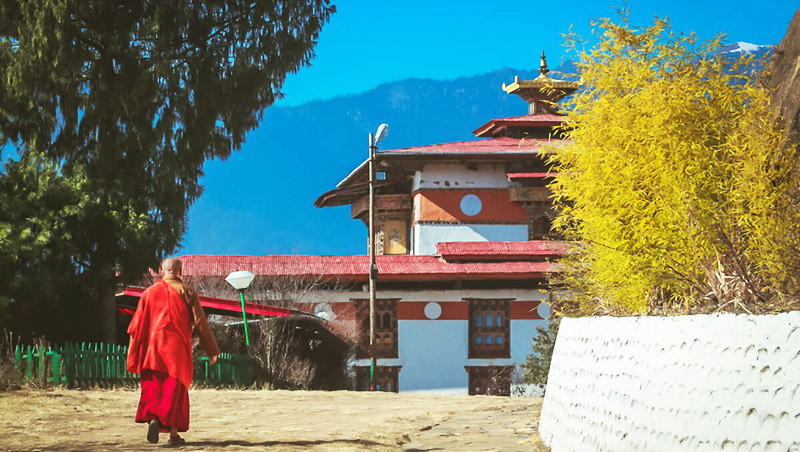 chỉ những người biết trọng đức hành thiện, kính Trời kính Thần mới mong nhận được phúc báo.