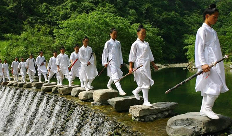 Nhân sinh cảm ngộ: Bình thản nhìn được mất, mắt lạnh ngắm phồn hoa - ảnh 2