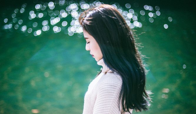 Phụ nữ tựa những đóa hoa, nếu biết yêu thương sẽ tỏa hương thơm ngát.1