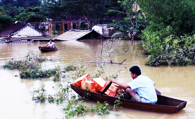 Làm từ thiện, chúng ta phải làm sao cho phù hợp mà thiết thực, không thể chỉ làm cho có phong trào. (Ảnh: Voatiengviet)