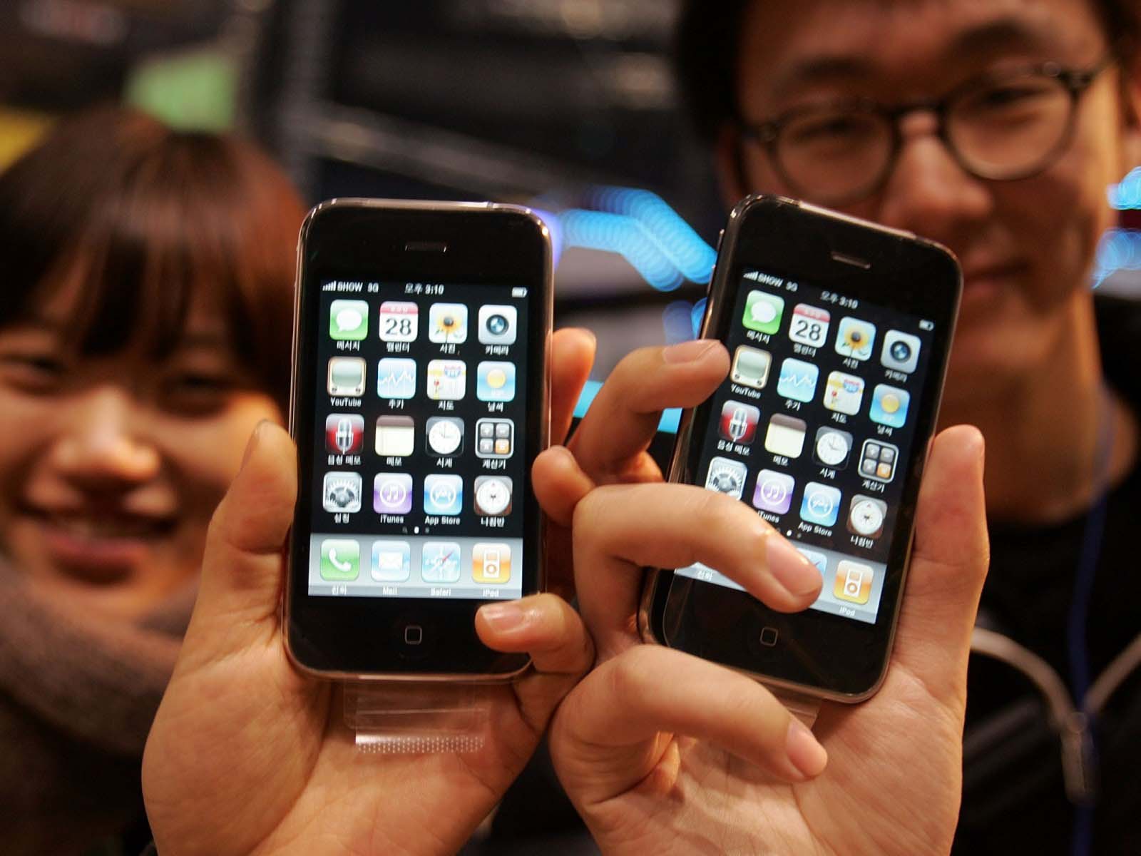 Hành trình 12 năm phát triển của iPhone - iPhone 3GS