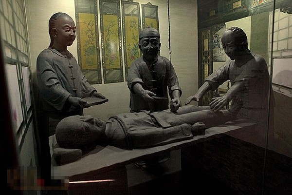nhung-bi-mat-ron-nguoi-ve-the-gioi-hoan-quan-trung-hoa-p1