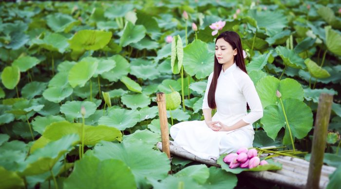 Vì sao nói "chính niệm" có thể giúp ta thoát khỏi khốn cảnh? H1