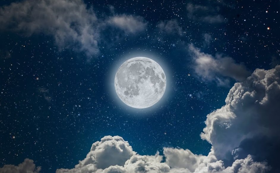 Thứ 6 ngày 13 năm nay rơi đúng ngày vào ngày rằm Trung thu. Ảnh 1