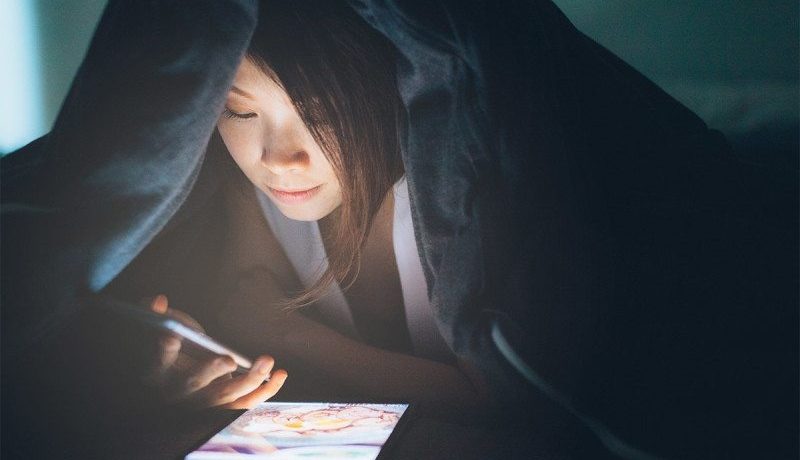 Trước đây, nếu buổi tối thì cứ đến đúng giờ sẽ nghỉ ngơi, nhưng dịch bệnh lại thức khuya đến hai, ba giờ sáng.