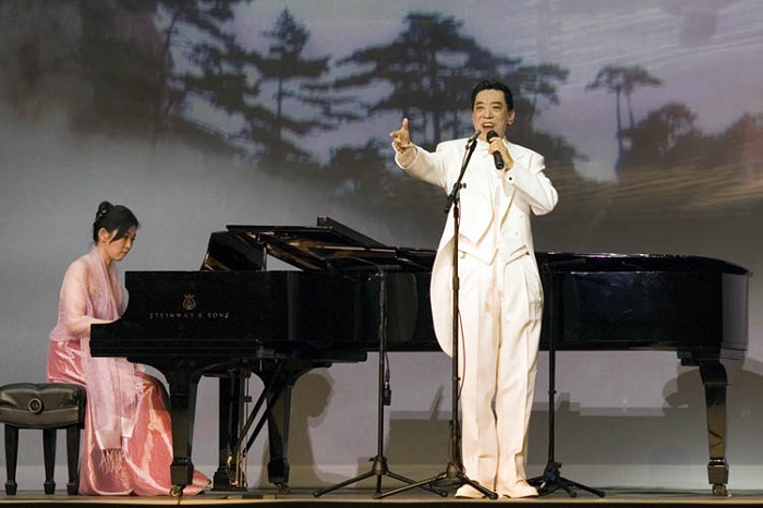 Quan Quý Mẫn với màn hát Bel canto trong buổi diễn luân lưu của Shen Yun.