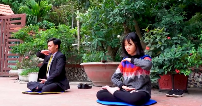 Cảm động người cha bôn ba tìm thuốc chữa bệnh cho con cuối cùng đắc được Phật Pháp.3