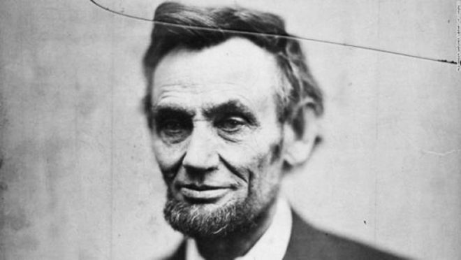 Ám ảnh ngày 15/4: Không chỉ cháy Nhà thờ Đức Bà, lịch sử còn chứng kiến nhiều sự kiện bi thương hơn. 2