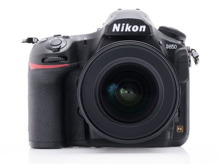Máy ảnh DSLR full frame Nikon D850