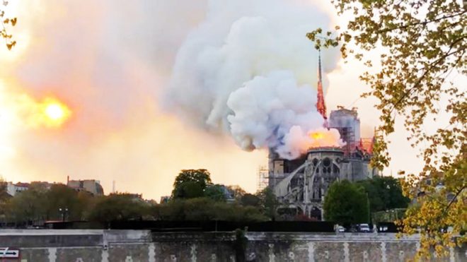 Ám ảnh ngày 15/4: Không chỉ cháy Nhà thờ Đức Bà, lịch sử còn chứng kiến nhiều sự kiện bi thương hơn. 1