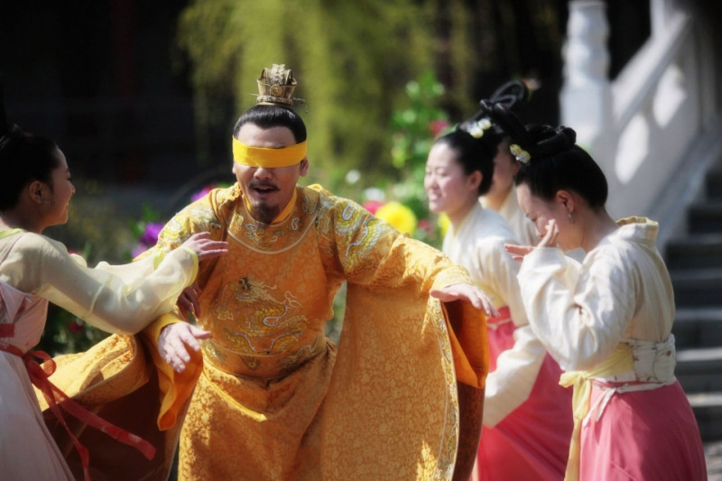 Hoàng đế còn có tam cung lục viện, phải chăng nam nhân có 3, 4 vợ cũng là chuyện thường? - ảnh 1