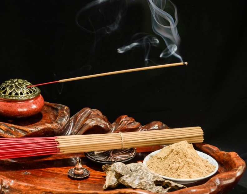 Nhang trầm không tăm.