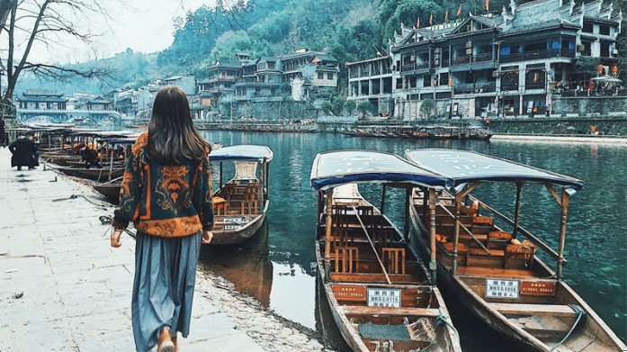 Nếu bạn không phải là một cái cây, vì cớ gì lại ở yên một chỗ?1