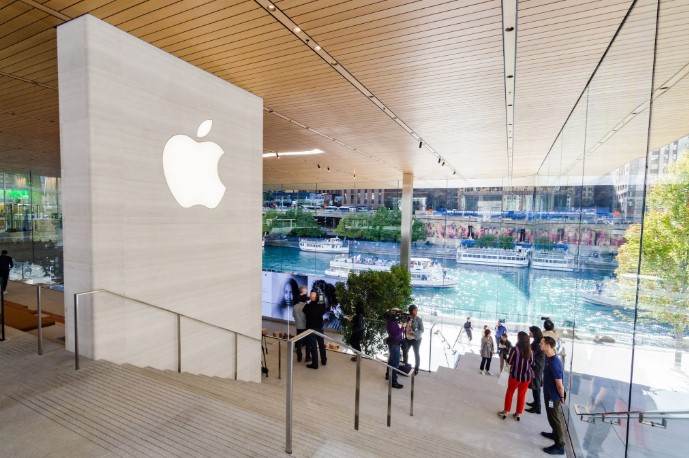 Thiếu niên Úc 13 tuổi hack máy chủ của Apple vì muốn được nhận về làm việc.3