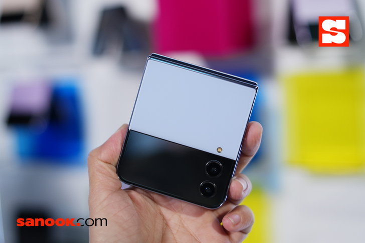Samsung Galaxy Z Flip4