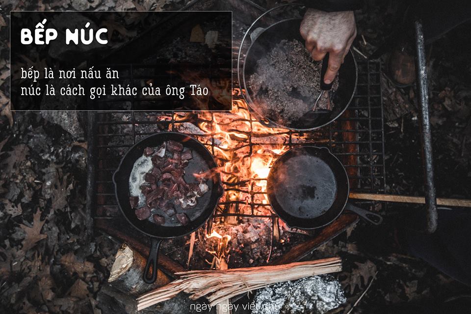 Núc là 'đồ đắp bằng đất thường làm ra ba hòn, có thể bắc nồi nấu ăn' và có thể hiểu núc chính là ông Táo. 