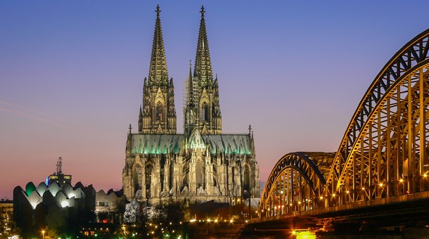 Kết quả hình ảnh cho hohenzollernbrücke