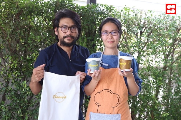 Santisuk và Sirikanya Kanchanapakorn, chủ sở hữu của thương hiệu Flavorful No Sugar Ice Cream.