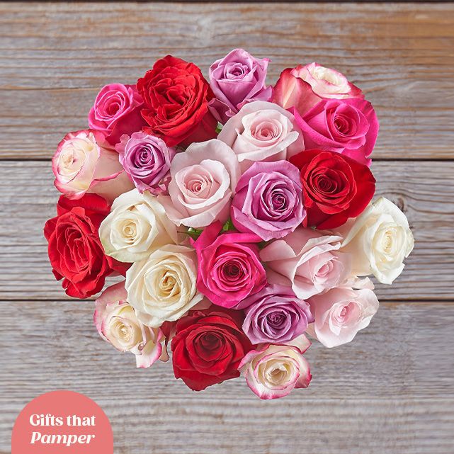 Bó hoa hồng màu hồng, đỏ, trắng và tím 