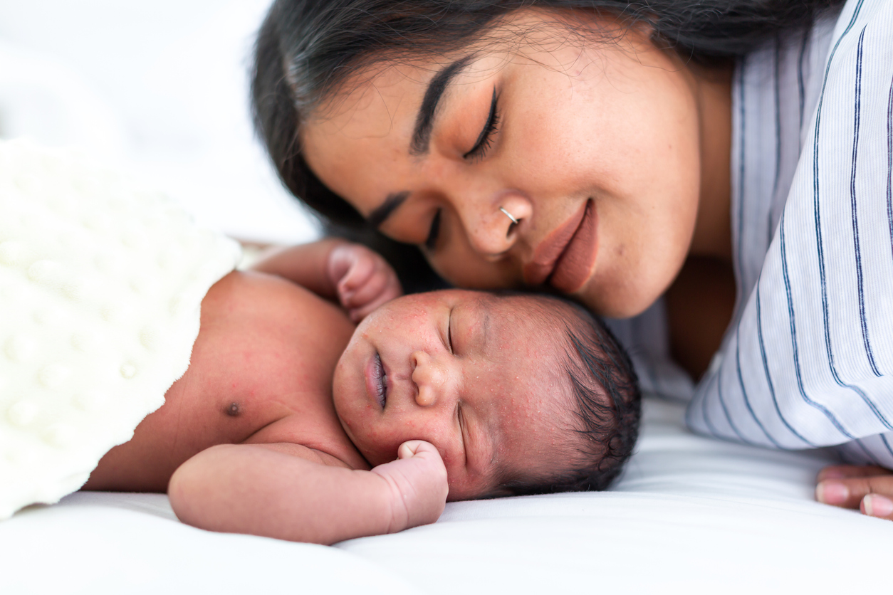 Lời khuyên sau sinh không phải của mẹ từ các nhà tâm lý học Mama